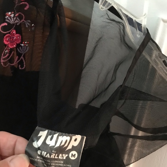 Cute little top - Picture 2 of 2